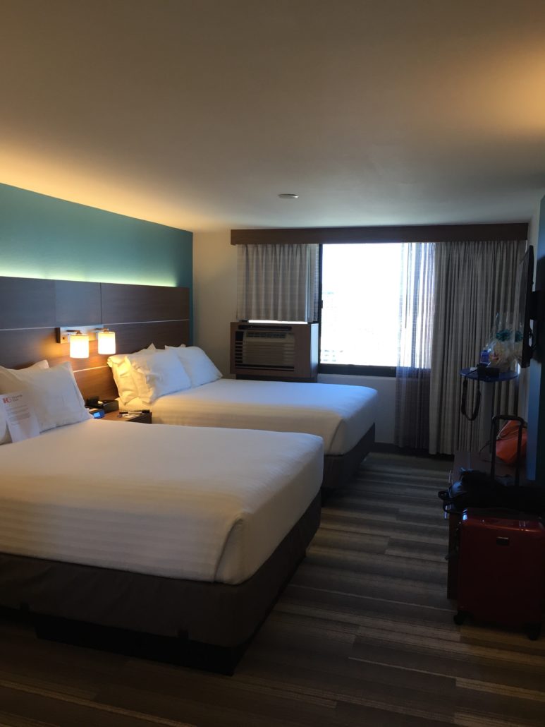 Holiday Inn Express Waikiki rooms 